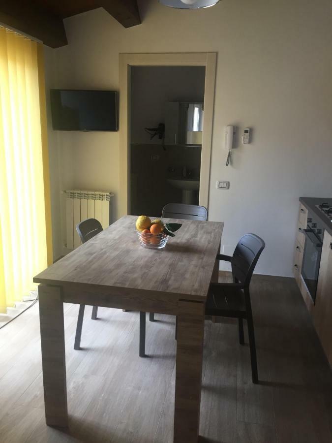 Casa Vacanze La Pergola@ Villa Terrasini Luaran gambar
